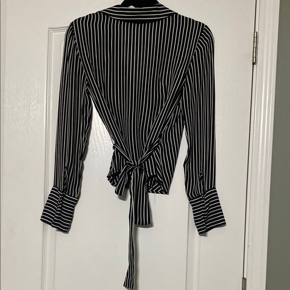Black and White Striped Wrap Top Size 4 - Picture 2 of 4